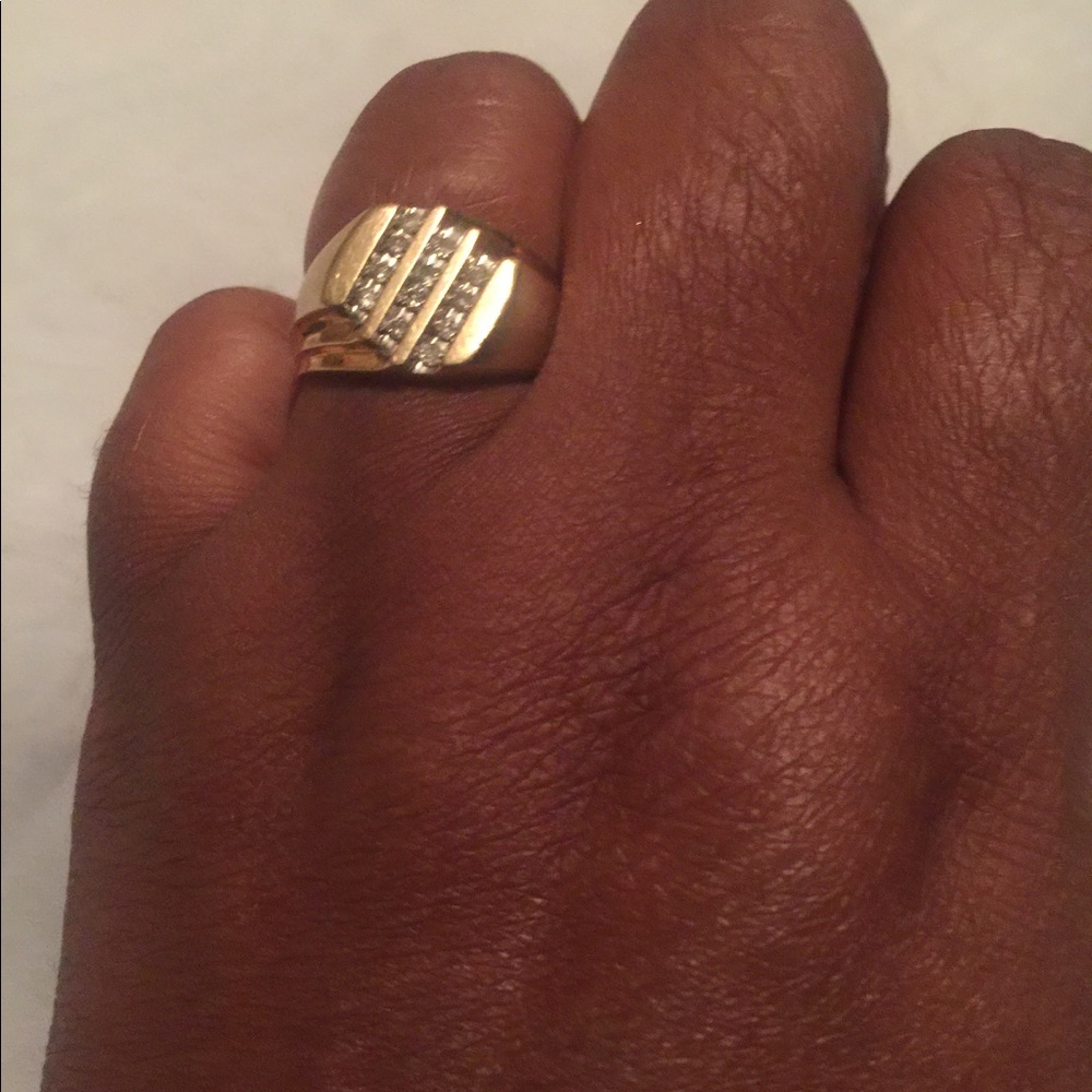 Men's diamond ring